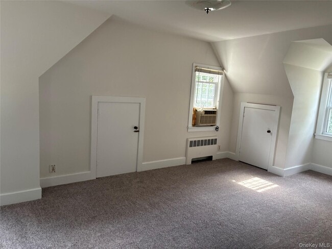 Building Photo - 660 Wheeler Hill Rd