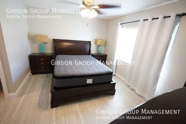 Building Photo - 3000 E SUNRISE LAKES Dr