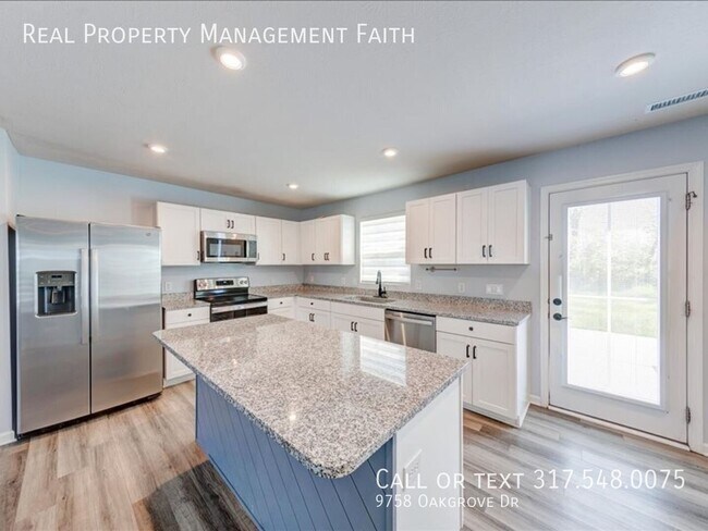 Building Photo - 9758 Oak Grove Dr