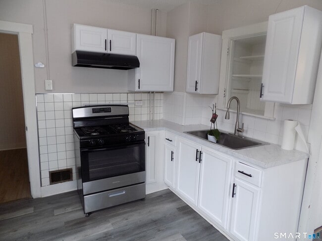 Building Photo - 182 West St