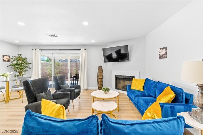 Building Photo - 2701 Sattley Cir