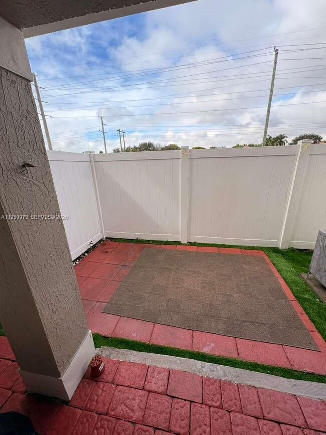 Building Photo - 5305 SW 126th Terrace