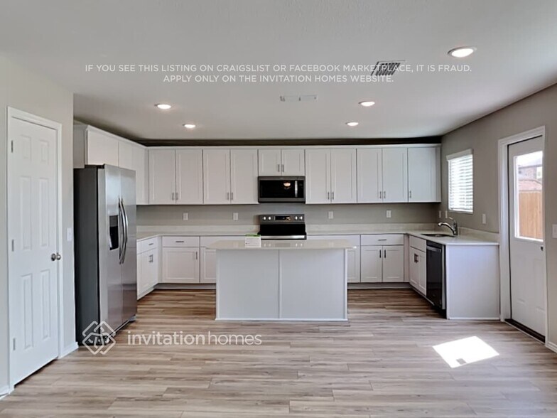 Building Photo - 1107 Clear Dusk Ln
