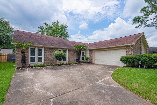 Building Photo - 2838 Colony Dr