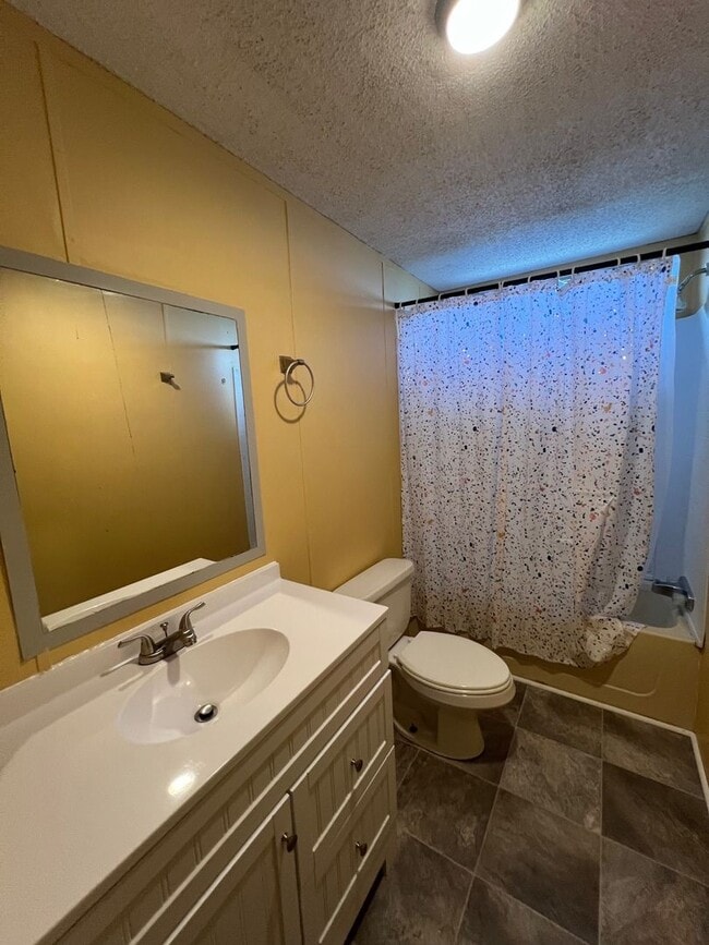 Building Photo - Mobile Home for lease in Sulphur