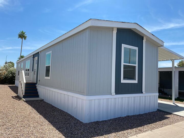 Building Photo - 2060 N Center St