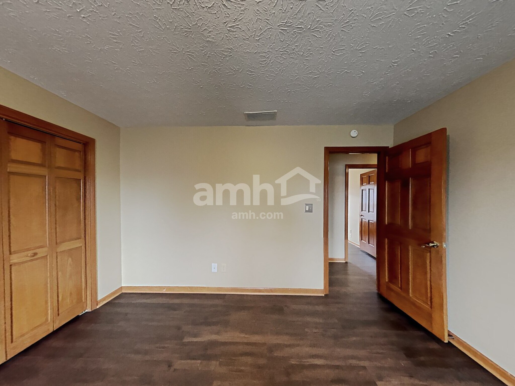 Building Photo - 9186 Pointe Ct