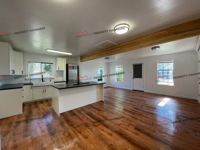 Building Photo - STATUS: *HOLD* | R258C | $1495.00 a month + $100.00 flat rate utility surcharge for (W/S)