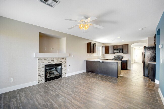 Building Photo - Incredible Single Story Southern Highlands...