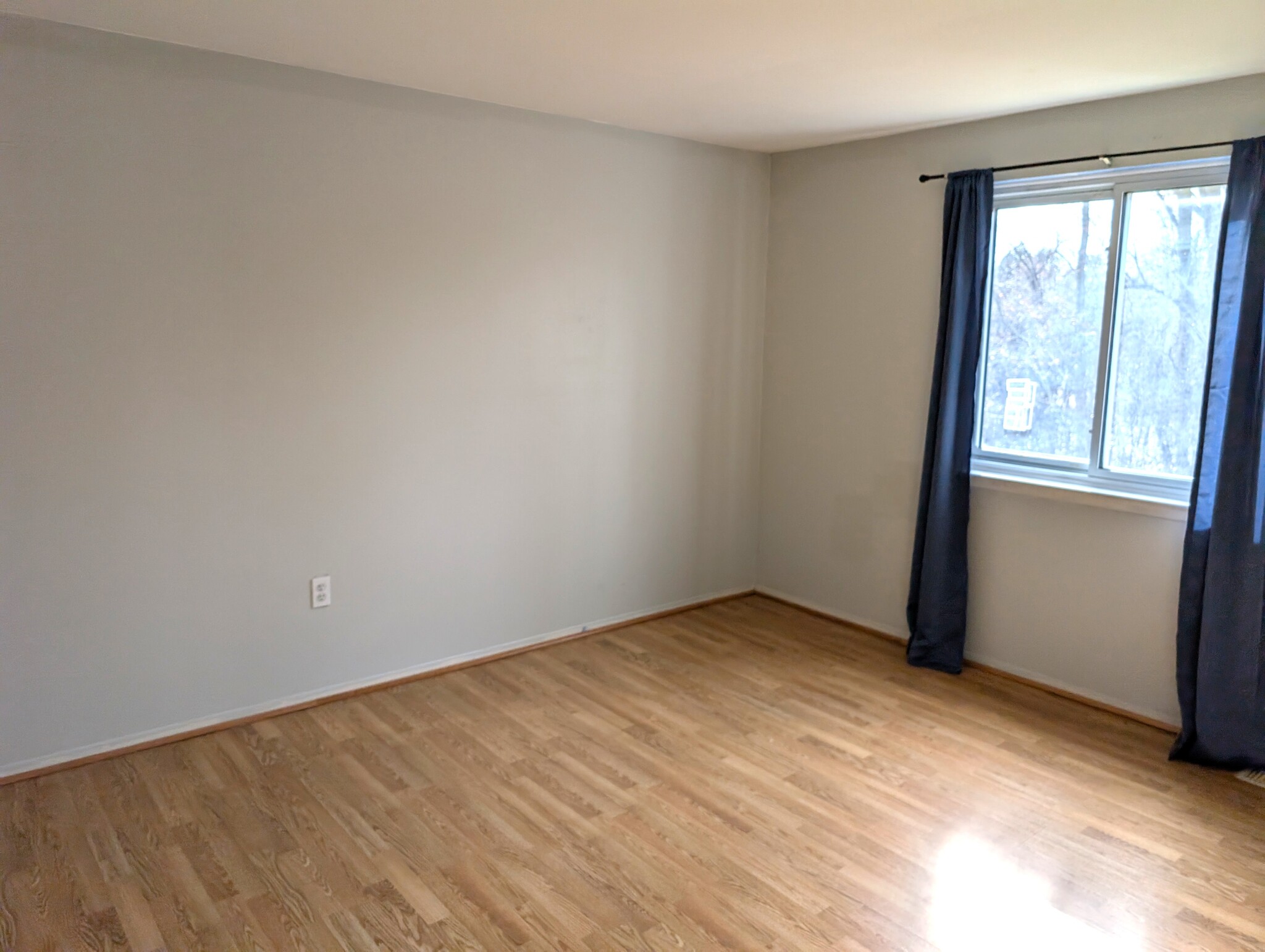 Bedroom1 - 21765 Flanders St