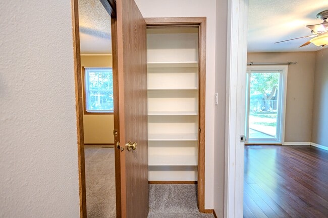 Building Photo - 507 4th St NW