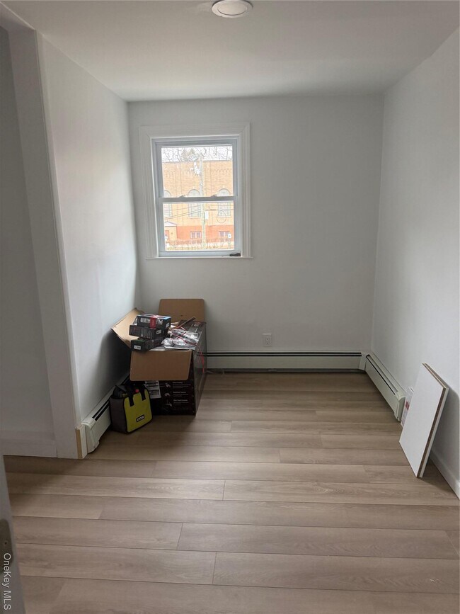 Building Photo - 21 Continental Pl