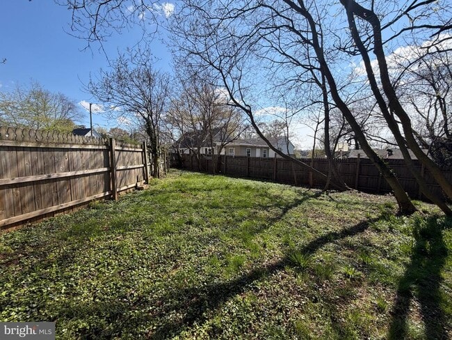 Building Photo - 5014 Delaware St