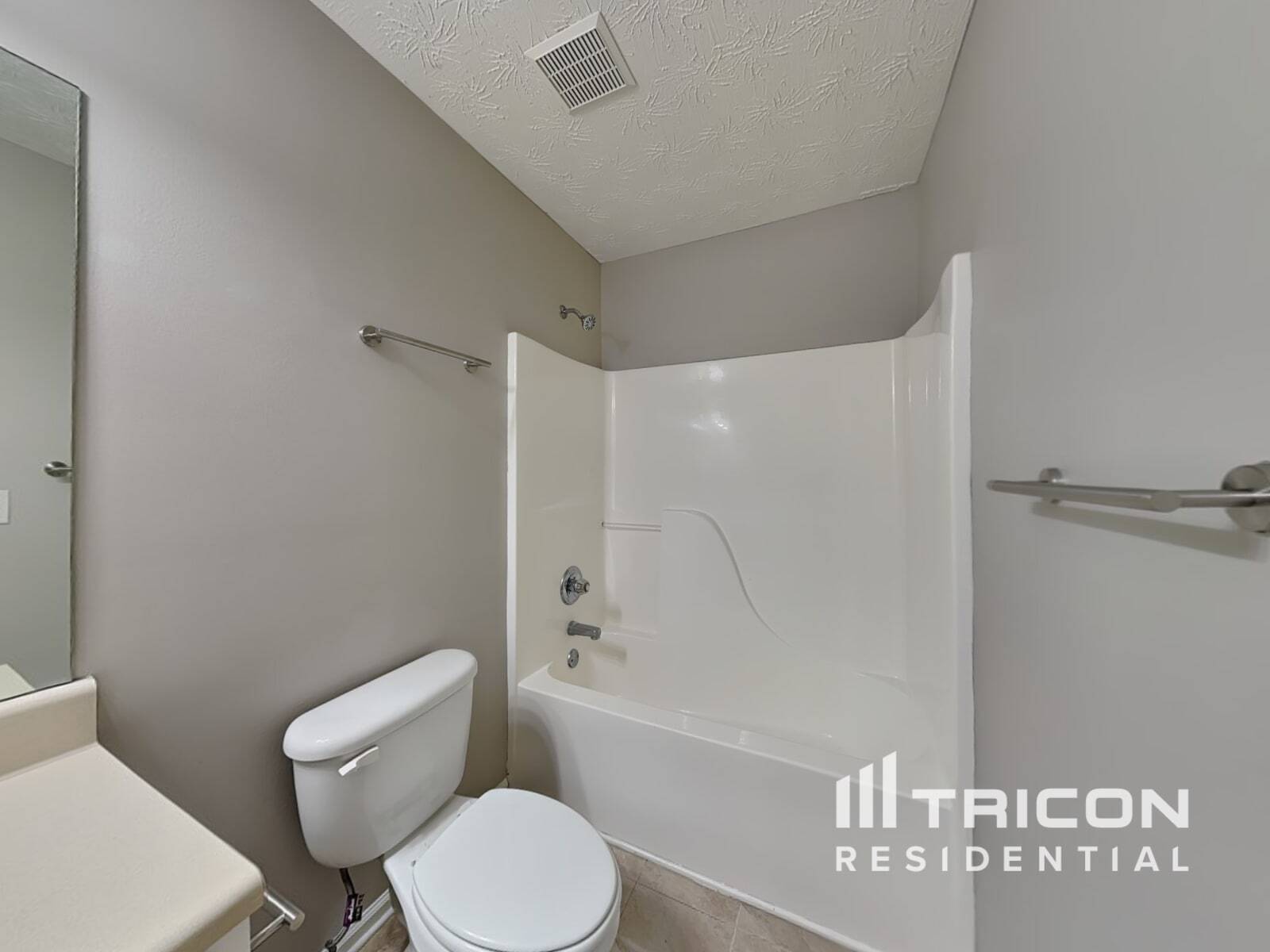 Building Photo - 714 Thompson Ridge Dr