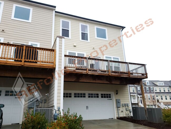 Building Photo - Beautiful End Unit 3 Story 3 bedroom, 3.5 ...