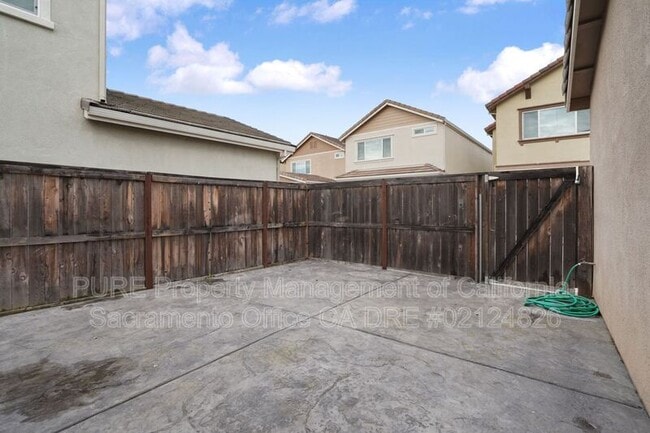 Building Photo - 10985 Merrick Way