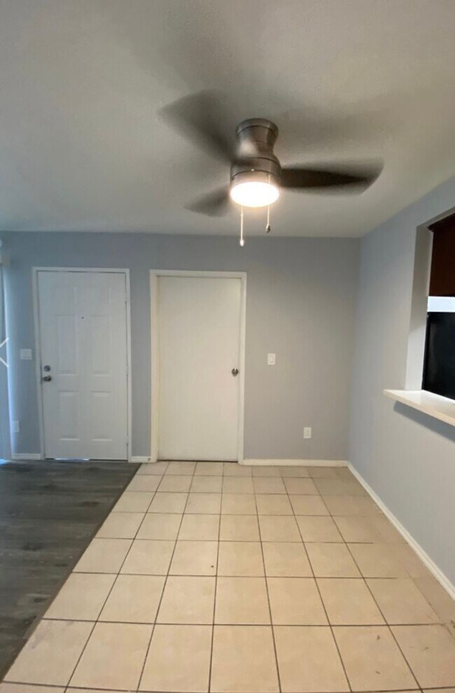 Building Photo - 4128 Trevor Ln