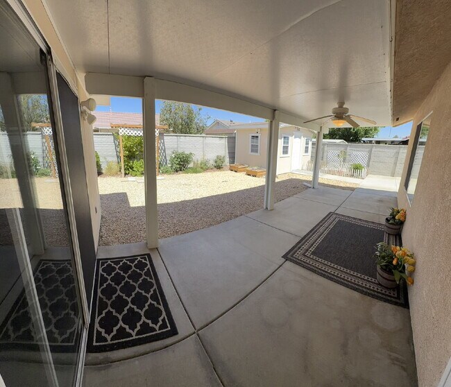Building Photo - Gorgeous, Newly Redone 3 bed 2 Bath Home in The Most Sought-After Adult Community in Hemet!