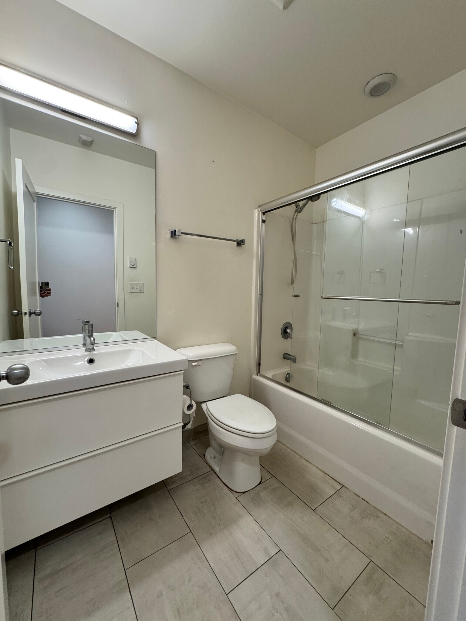 Building Photo - 8803 N Lombard St