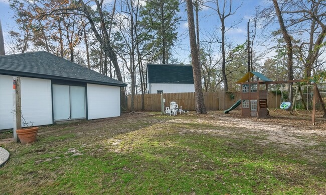 Building Photo - 127 Sagewood Dr