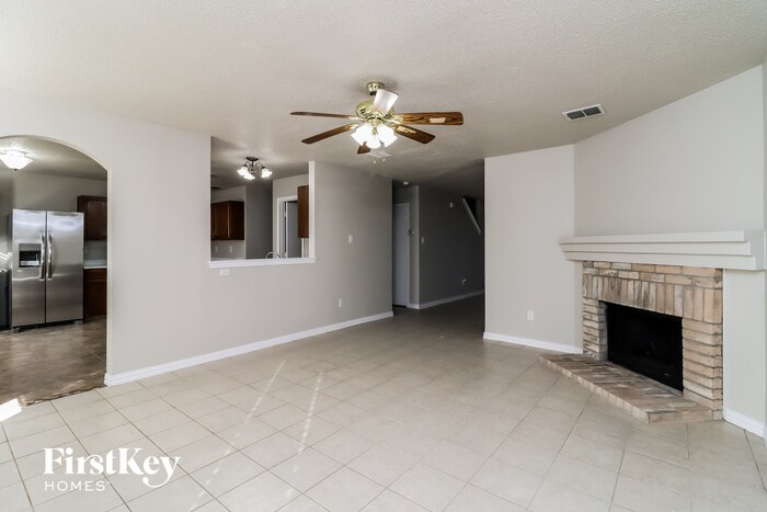 Building Photo - 3913 Fox Run Dr