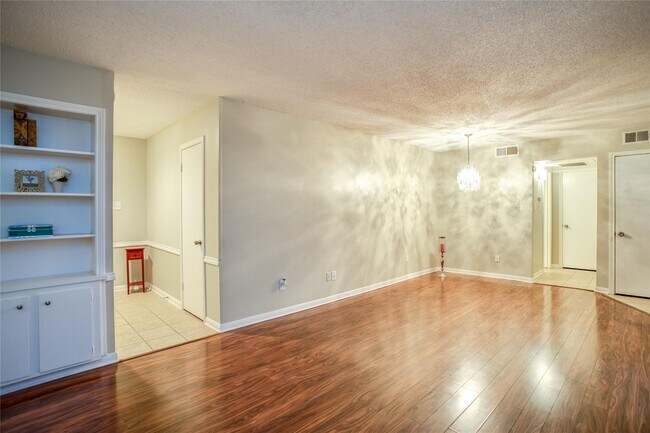Building Photo - 2574 Marilee Ln