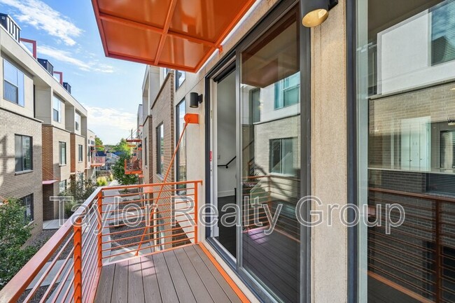 Building Photo - 3032 Wilson Ct