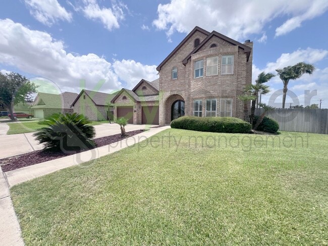 Building Photo - Gorgeous 4b/4.5bath house in McAllen