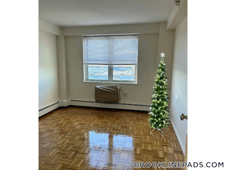 Building Photo - 185 Freeman St