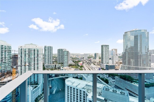 Building Photo - 200 Biscayne Blvd Way
