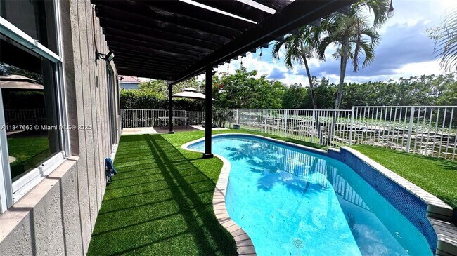 Building Photo - 4411 Foxtail Ln