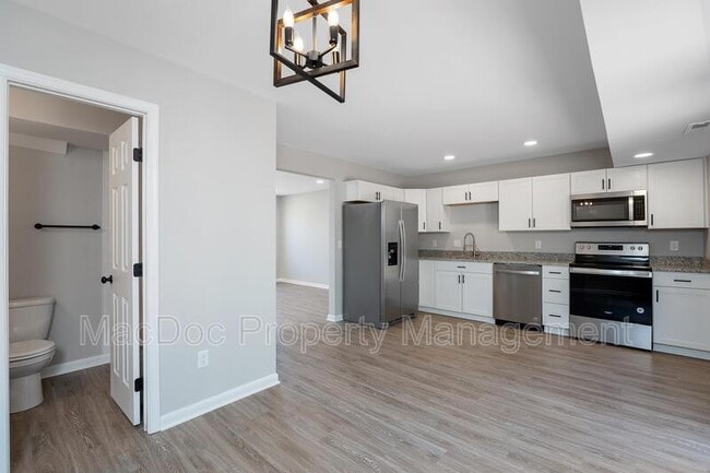 Building Photo - 5239 Daffodil Dr