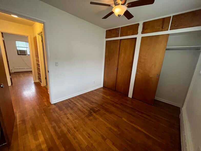 Building Photo - 973 W 300 N