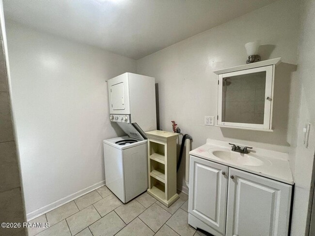 Building Photo - 503 Southdown Pl