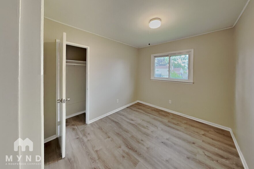 Building Photo - 4966 McAllister Ave