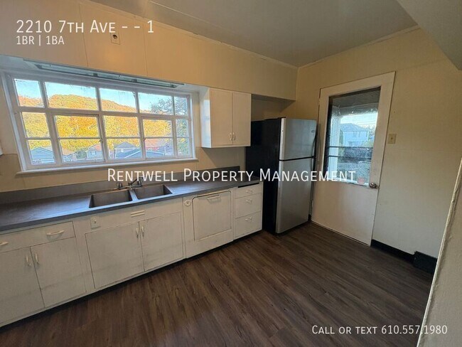 Building Photo - 2210 7th Ave