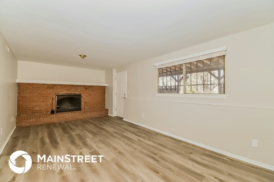 Building Photo - 3738 Quiet Cir W