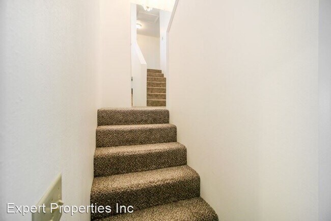 Building Photo - 3 br, 2.5 bath House - 622 Scenic Lane