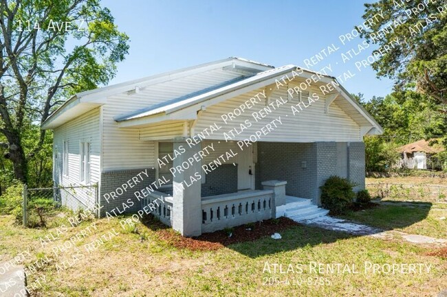 Primary Photo - 114 Avenue Z