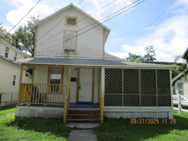 Primary Photo - 131 Cottage Ln