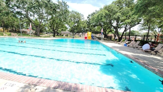 Building Photo - 942 Grand Jct Dr