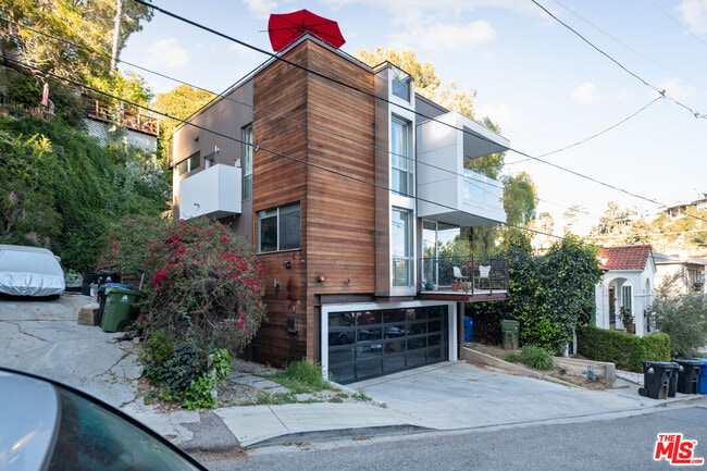 Building Photo - 6127 Glen Tower St