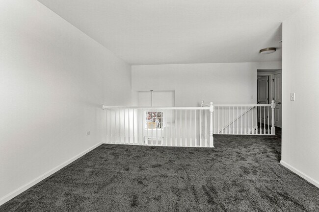 Building Photo - 16846 S Mallard Ln