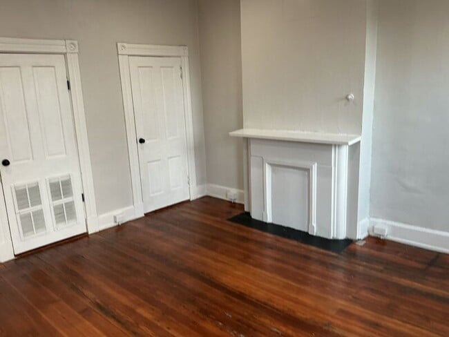 Building Photo - 920 Washington Ave