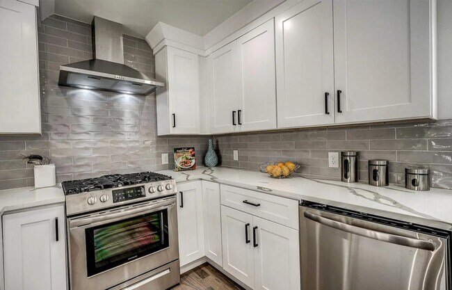 Building Photo - 3240 Dexter St