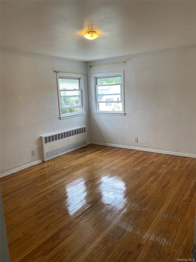 Building Photo - 76-34-34 162nd St