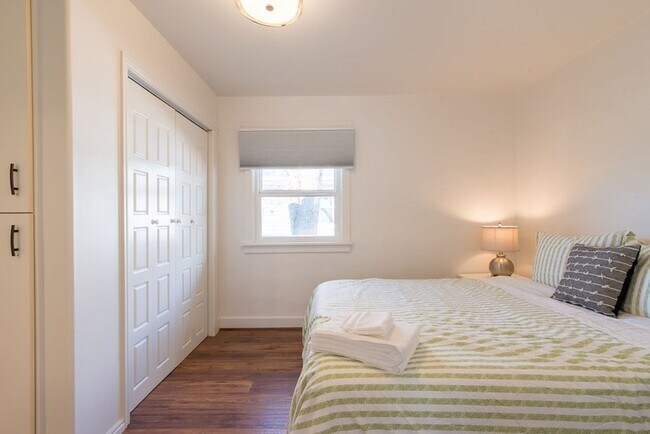 Building Photo - 2315 S 600 E