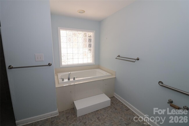 Building Photo - 4589 Giles Ave