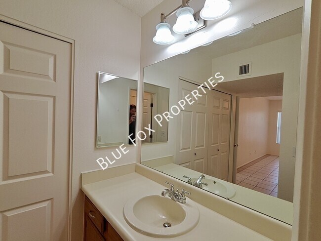 Building Photo - 8080 E Speedway Blvd