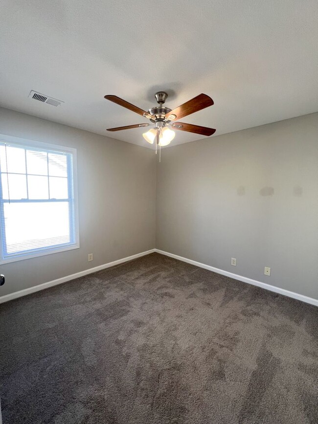 Building Photo - Beautiful 3-Bedroom Home with Bonus Room, ...